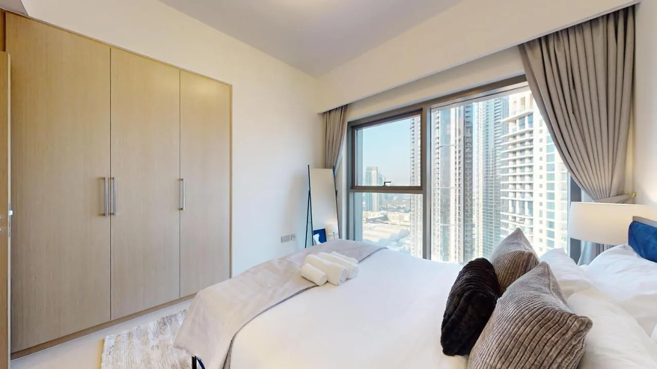 Burj Royale - Mesmerizing Three Bed With Burj View Dubai 0*,